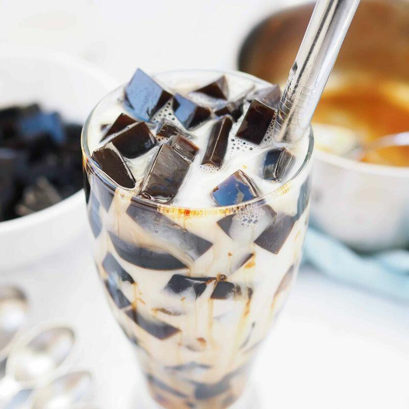 Grass Jelly Milk Tea